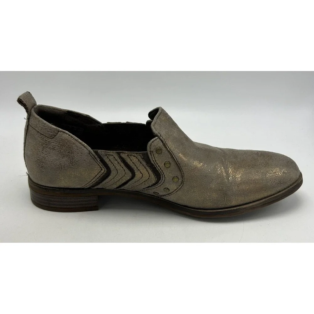 Clarks Collection Loafers Womans 8 M Bootie Studded Slip On Trish Bell Bronze